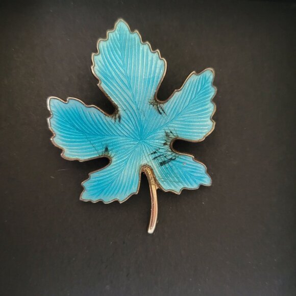 Vintage Gold-Tone Blue Enamel Maple Leaf Brooch Pin Jewelry - Picture 1 of 3